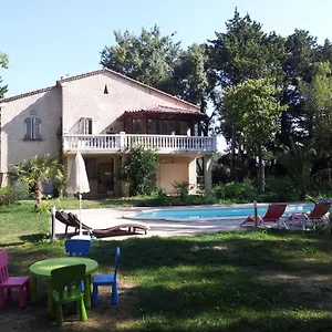 Couette-café La Comtadine ***