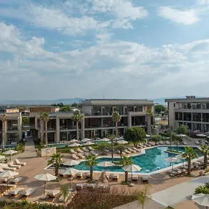 https://portes-theros.chalkidiki-hotels.com